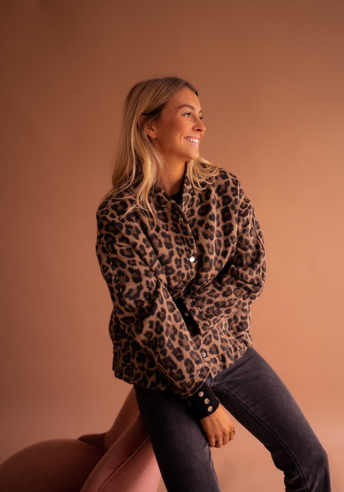 Charlene™ – Trendiger Leopardenprint Mantel mit Luxus-Aussehen